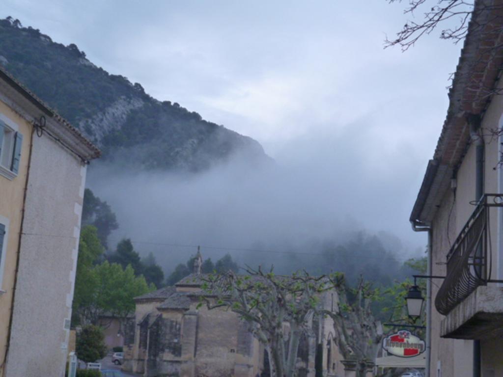 Fa Mille Maison Bleue Robion en Luberon Eksteriør billede